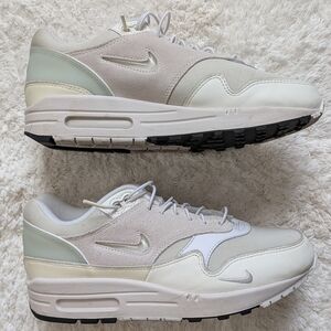 Nike Air Max 1 Men's Premium 'Hangul Day'. Men's size 6, fits women like size 8